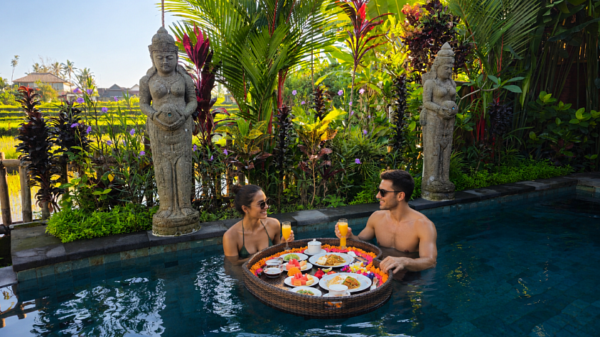 Floating breakfast at the pool